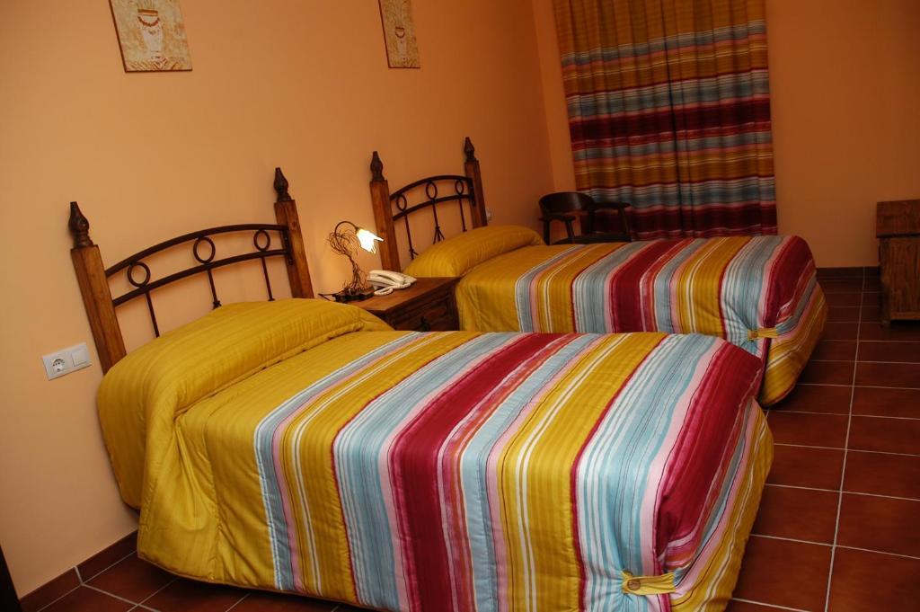 Hotel Rural Los Chaparros Freila Quarto foto
