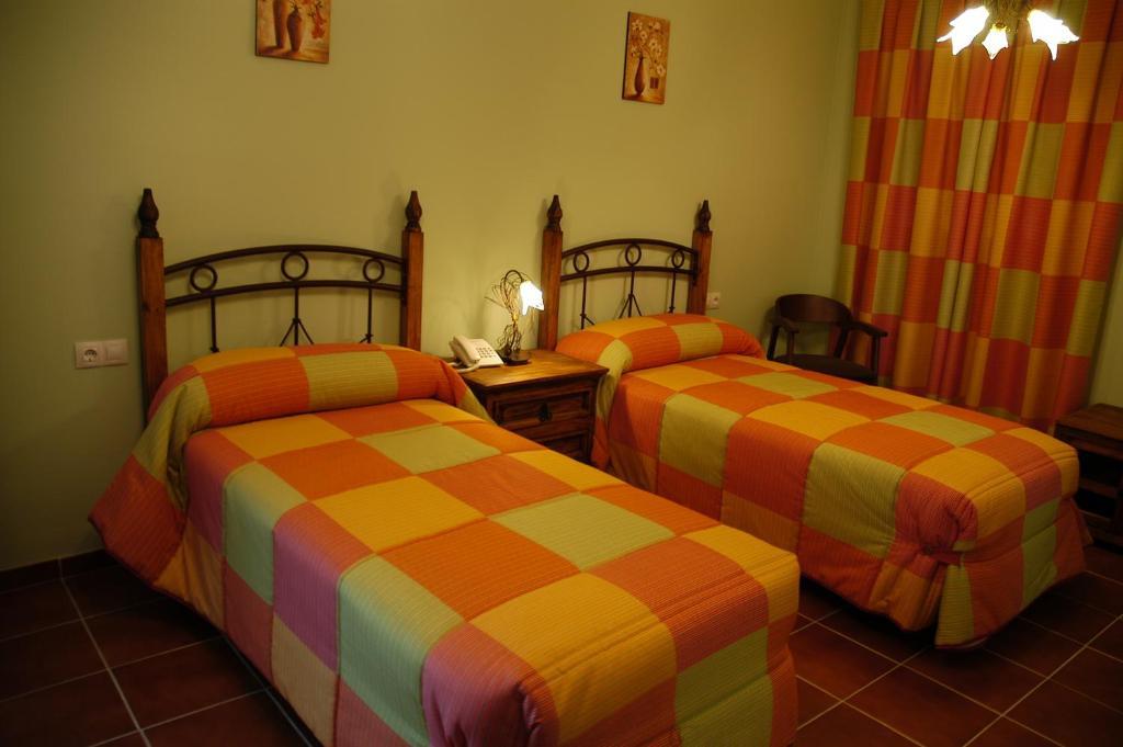 Hotel Rural Los Chaparros Freila Quarto foto